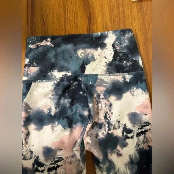 Marika Balance Collection Tie Dye Watercolor Leggings Women's Small - Picture 10 of 12